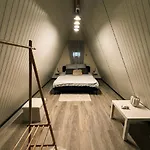 Lady Tipi 2 Avec Jacuzzi Et Piscine Gerendaház *