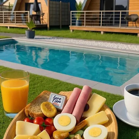 롯지 Lady Tipi 2 Avec Jacuzzi Et Piscine *
