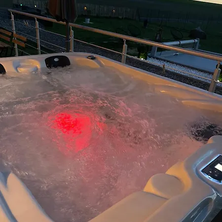 Lady Tipi 2 Avec Jacuzzi Et Piscine 롯지 Saint-Utin