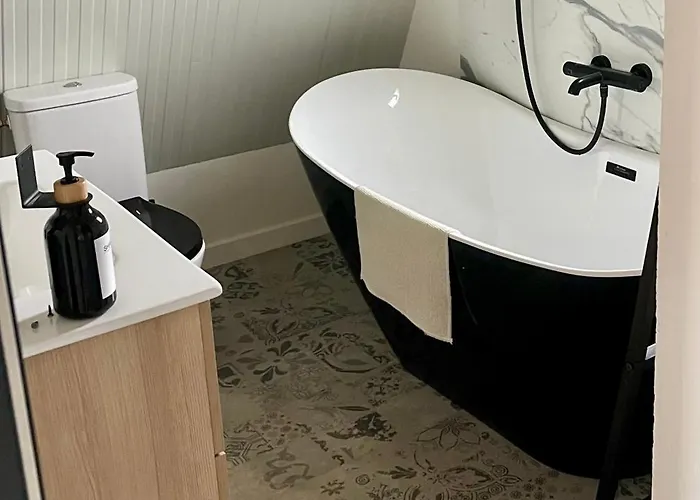 Lady Tipi 2 Avec Jacuzzi Et Piscine Saint-Utin